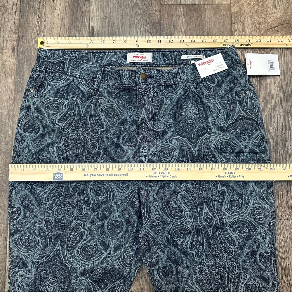 Wrangler Fierce Flare High Rise Jeans Women’s Size 16 Paisley disco - Picture 5 of 11